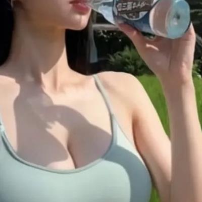 ㅇㅎ?) 비현실적인 몸매로 ai로 오해받은 일본 전 배드민턴 국가대표