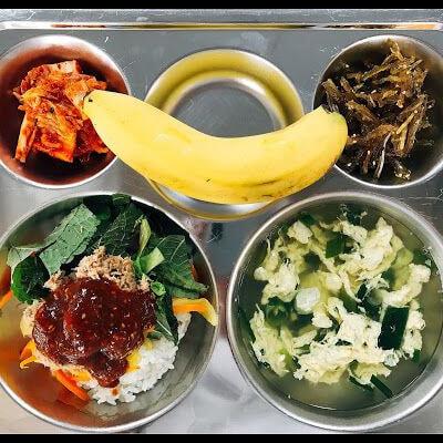 급식시절 호불호가 많이 갈렸던 비빔밥.jpg